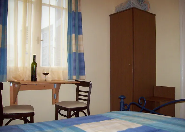 En * Ερμούπολη